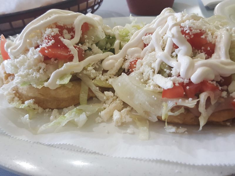 Los Monteros food
